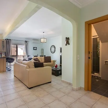 By The Duplex Apartment, Armacao De Pera, Algarve - Portugal Армасан-де-Пера